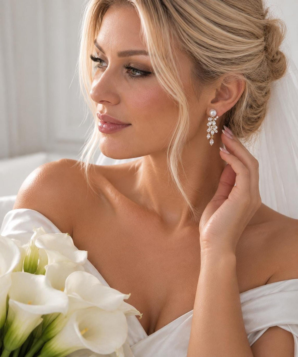 Mother of Pearl Vine Earrings – Gold Crystal Bridal Drops