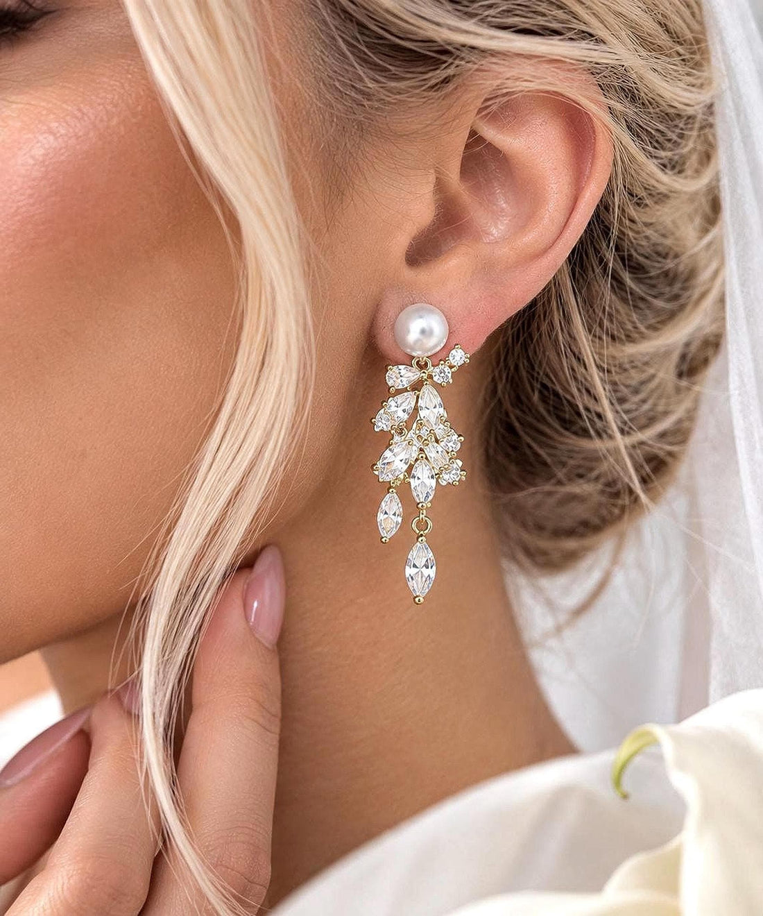 Mother of Pearl Vine Earrings – Gold Crystal Bridal Drops